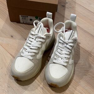 Veja Venturi Sneakers White/Pierre NEW SIZE 7